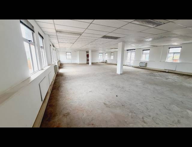 BUSINESS PROPERTY TO RENT IN MENLYN